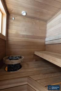 C44 Ultimate Luxury Waterfront Penthouse