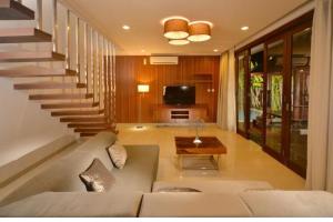 White 2 BR Private Pool Villa AN02