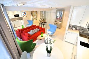 Notre Dame In Full Colors