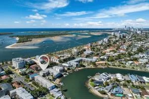 Relaxation Awaits at Biggera Waters - 黄金海岸