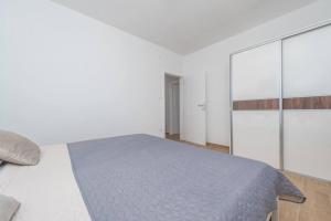Villa Star 3. centrally located ap. with a pool 