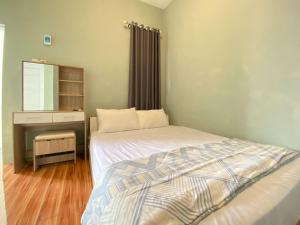 Duta Elite Kostel Syariah near RSUD Caruban Redpartner