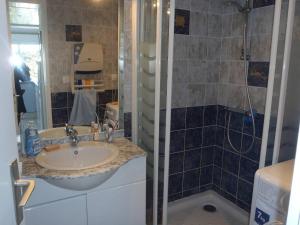 VILLA 3 PCES MEZ 42m2 + TERRASSE 11m2 REF 4054