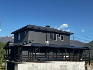 Crows Nest Norikura by JAMSZ ROYALE