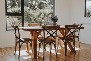 Tranmere Seaside Serenity