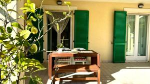 M216 - Marcelli, bilocale con giardino a 200mt dal mare