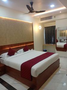 Lakshmi Mahal - V Inn