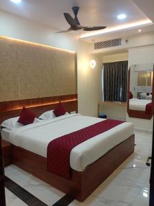 Lakshmi Mahal - V Inn