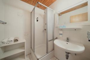 Triple Room with Balcony room in Hotel Semriacherhof