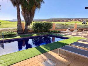 Villa Stylish Host, Heated pool & high speed wifi