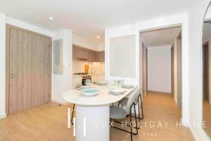 LUX The Dubai Hills Executive Suite