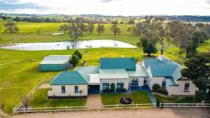 Mollison Park Farm - Emu Flat