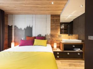 Luxueux Appartement 5* à La Clusaz, 4 Pièces, Balcon, Proche Pistes et Commerces - FR-1-304-176