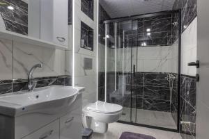 3-Şehir Merkezinde Büyük Daire 3 Yatak Odası