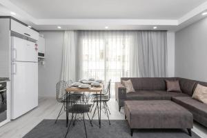 3-Şehir Merkezinde Büyük Daire 3 Yatak Odası