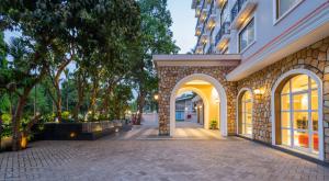 Enrise by Sayaji Lonavala