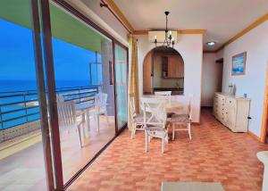 Mediterraneo 1007 Fabulous One Bedroom Apartment with Sea View