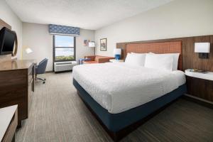 King Room - Mobility Access/Non-Smoking room in Hampton Inn Laredo