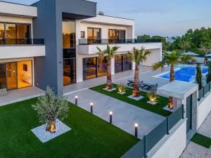 Villa Neo ZadarVillas - 扎顿