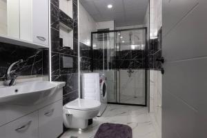 6-Şehir Merkezinde Büyük Modern Daire