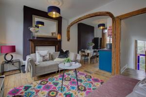 Elegant georgian 3 bedroom townhouse in the Heart of London Ideal for families and large group bookings