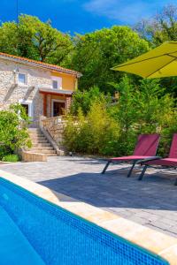 Villa Cati Ferienhaus mit beheiztem Pool 