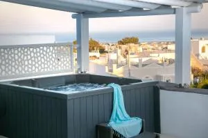 Shades of White Villas - 安坡里奥圣托里尼