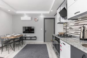 7-Şehir Merkezinde 4 Yatak Odalı Dubleks Daire