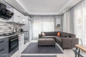 7-Şehir Merkezinde 4 Yatak Odalı Dubleks Daire