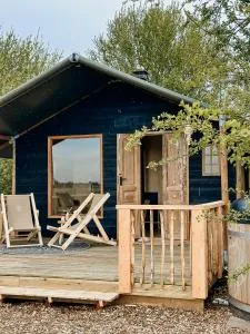 Smûk Thuskes - Rotstergaast