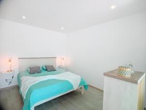 Torre Verde 206 by Abracadabra