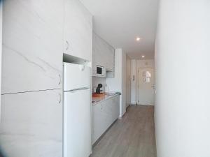 Torre Verde 206 by Abracadabra