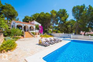 Villa California by Abahana Villas