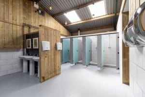 6 Squirrels Squat, Camp Tapnell