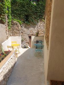 Appartements T2 Centre-ville cour privee : photos des chambres