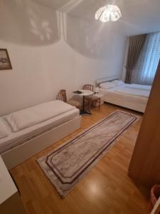 Triple Room with Private External Bathroom room in Pension Weisses Lamm