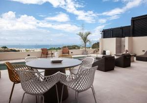 Orama Luxury Suite 3 Bedrooms with Private Pool