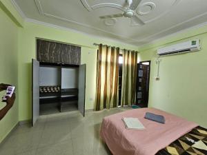 6 BHK in Krishna Nagar Lucknow LKO6BHK 401l&402R