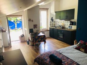 Appartements La ti case - studio de charme au coeur du medoc : photos des chambres