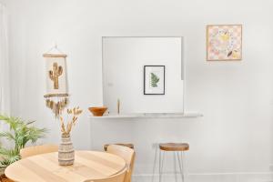 Family Friendly 2BR Apartment wSeaview Balcony