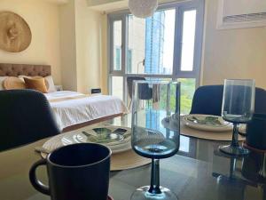 Jane in the City! In Avant, BGC