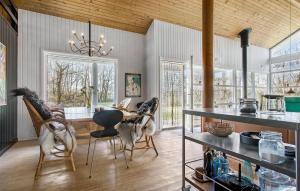 4 Bedroom Pet Friendly Home In Strandby