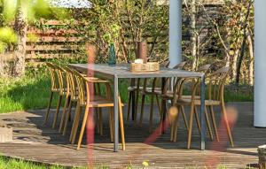 4 Bedroom Pet Friendly Home In Strandby