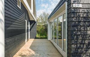 4 Bedroom Pet Friendly Home In Strandby