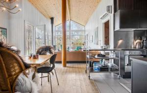 4 Bedroom Pet Friendly Home In Strandby