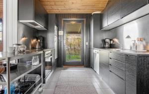 4 Bedroom Pet Friendly Home In Strandby