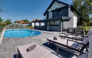 Beautiful Home In Stubicke Toplice - Pustodol