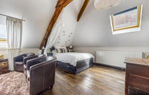 Maisons de vacances Stunning Home In Montagny-sainte-flici With Kitchen : photos des chambres