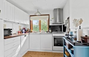 Lovely Home In Jægerspris With Kitchen