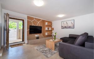 Lovely Home In Slivnica With Wifi